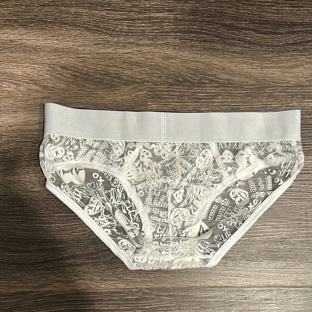 Skull & Bones Love Bites Briefs - Picture 2 of 3